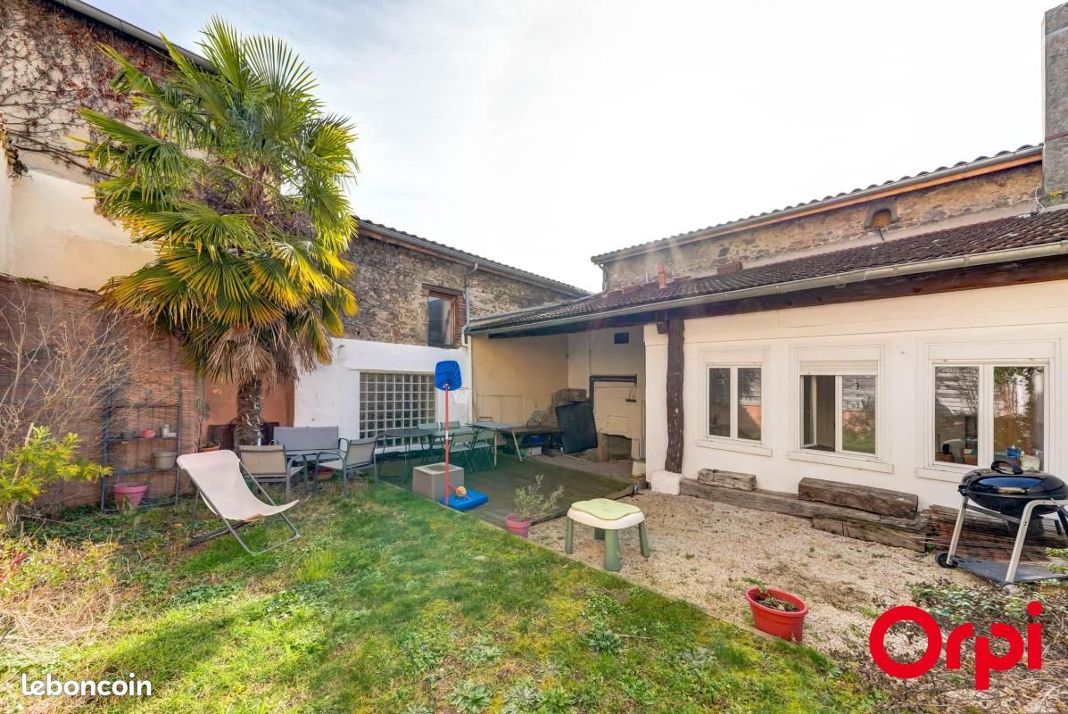 Maison 5 pièces 150 m² · à Grézieu-la-Varenne · 150 m² · 385 000 €