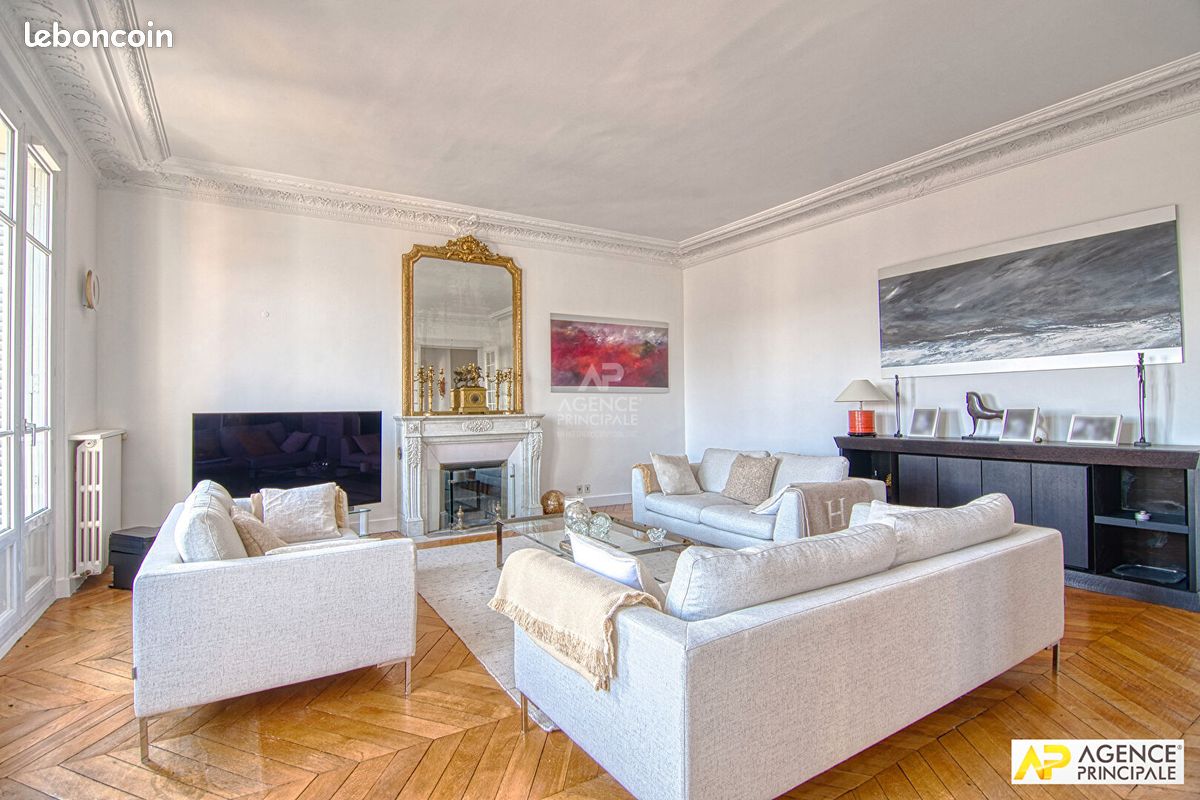 Appartement 7 pièces 271 m² · au Chesnay-Rocquencourt · 271 m² · 2 360 000 €
