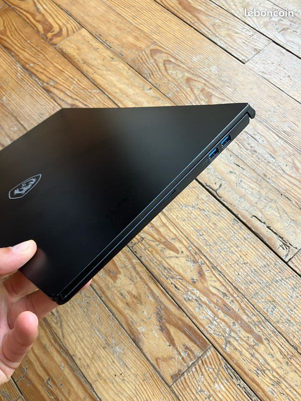 MSI Modern 15 A10M (image 7)
