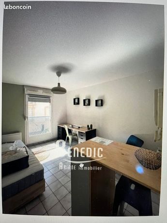 https://img.leboncoin.fr/api/v1/lbcpb1/images/d9/5a/20/d95a20cae622c67d27c72fa39ab31420320c9d50.jpg?rule=ad-image