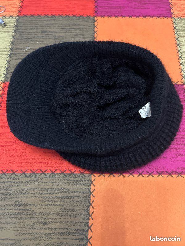 Chapeau (image 2)