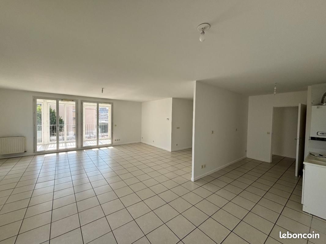 Appartement 4 pièces 121 m² · à Lyon · 121 m² · 1 562 €/mois
