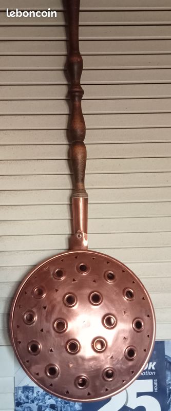 Bassinoire Cuivre Villedieu 62cm de long 21cm de diamètre Très bon état