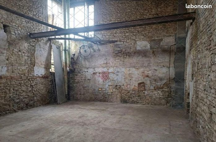 Parking 345 m² Saint Amant De Boixe