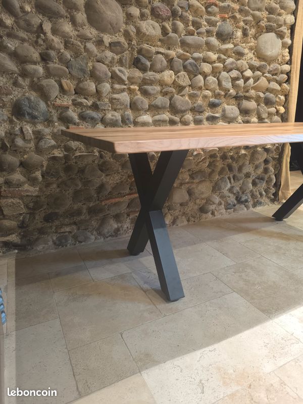 Table contemporaine (image 2)