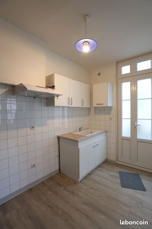 Maison 3 pièces 60 m² · à Saint-Jean-d'Angély · 60 m² · 575 €/mois