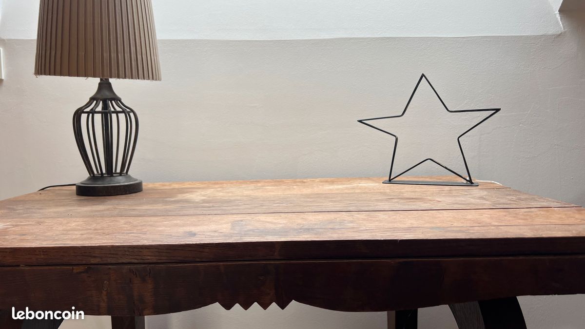 Table en bois (image 2)