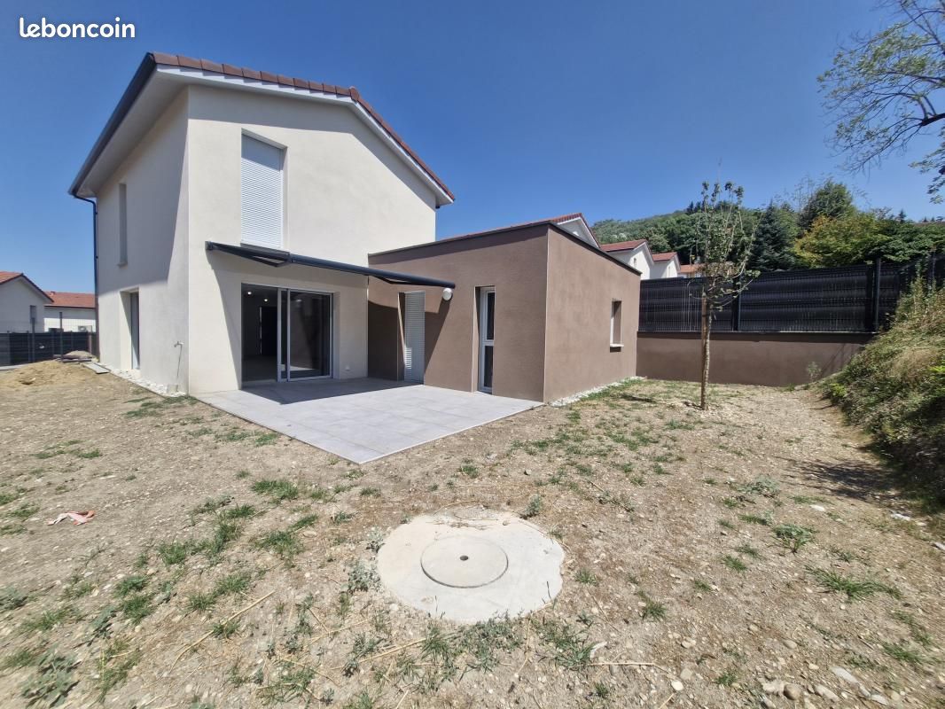 Maison 5 pièces 109 m² · à Bourgoin-Jallieu · 109 m² · 1 550 €