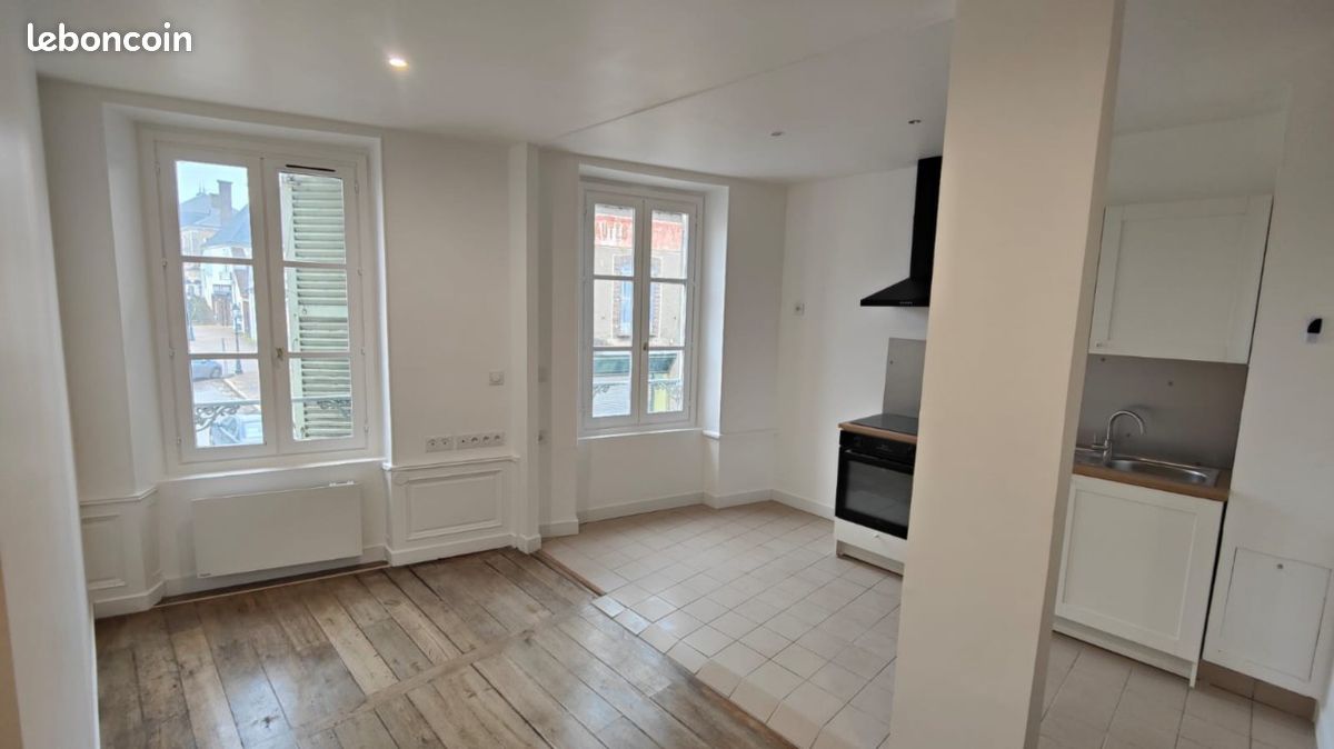 Immeuble 222 m² · à Brienon-sur-Armançon · 222 m² · 334 000 €
