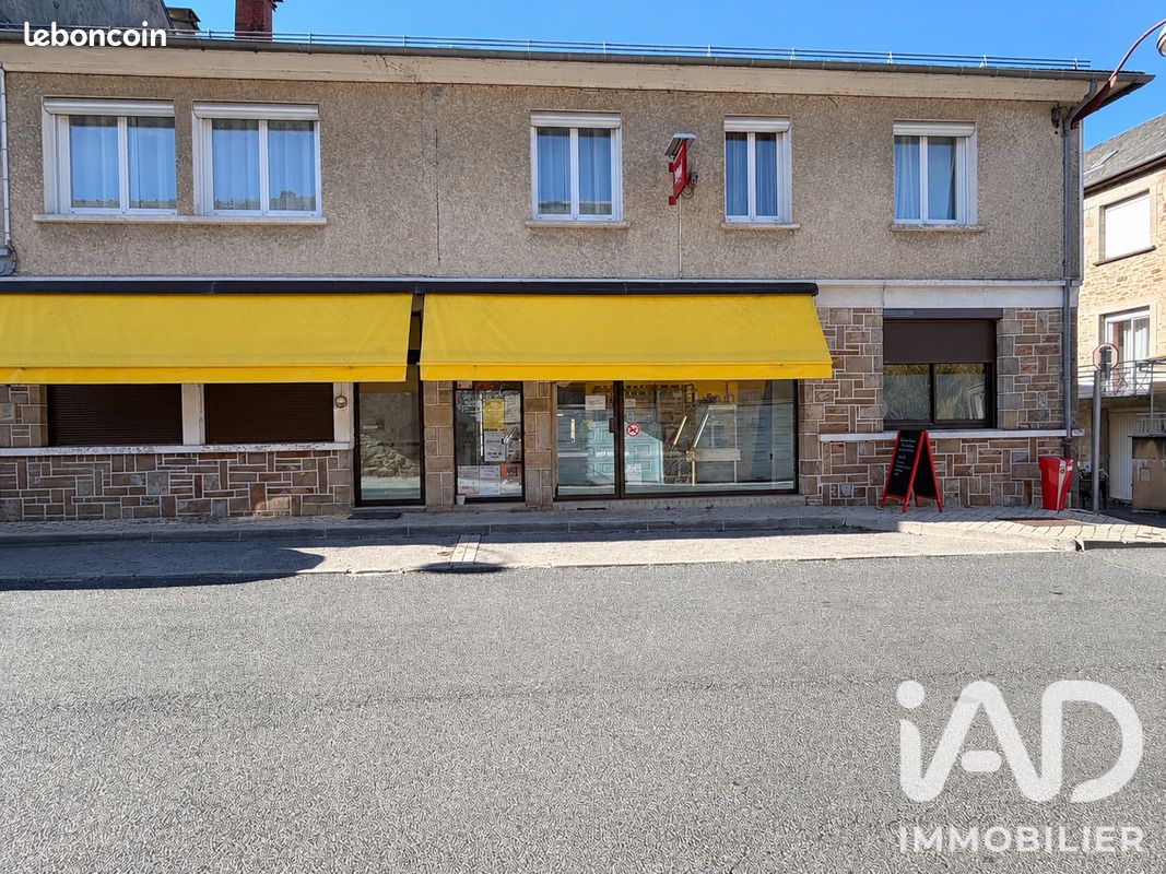 Maison 6 pièces 222 m² · à Villefranche-de-Panat · 222 m² · 179 000 €