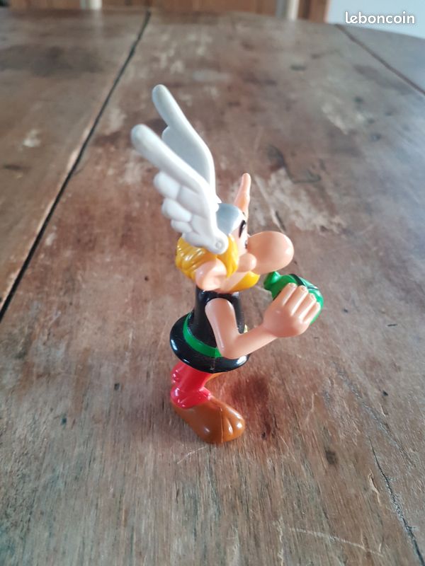 Figurine Asterix mc donald's 2002 (image 3)