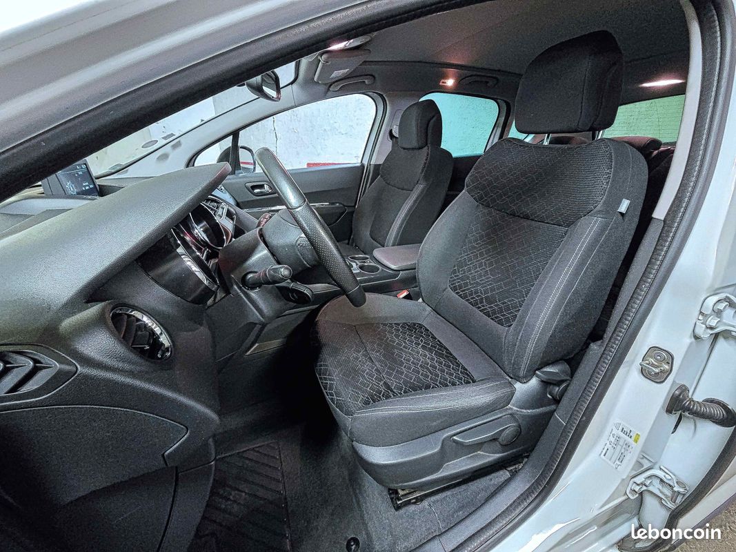 PEUGEOT 3008 I Phase 2 130ch Style BVM6 garantie 12mois (image 19)