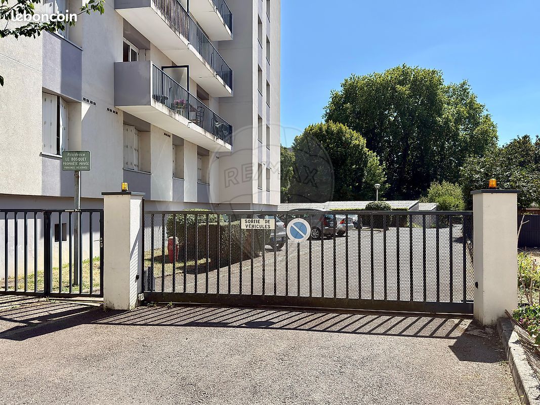 Parking 40 m² · à Nevers · 40 m² · 35 000 €
