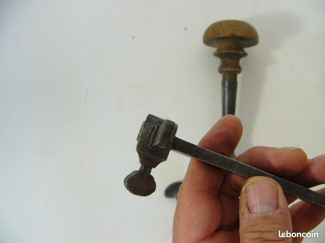 Compas Sellier Ancien outil compas coupe rondelle pour le cuir mécanicien bourrelier ...