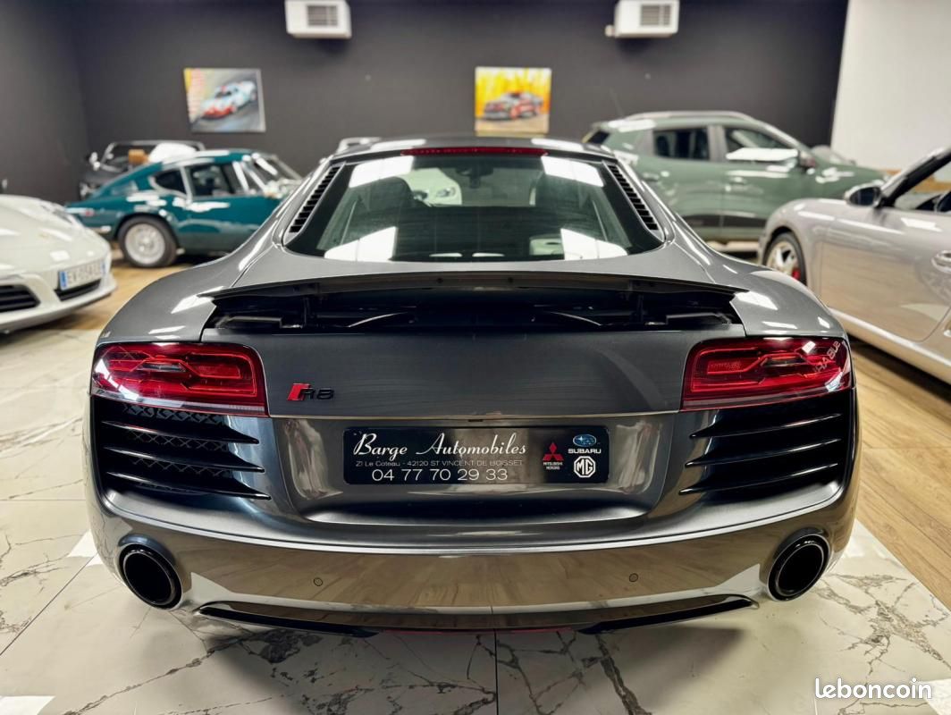 Audi R8 Coupé (2) 4.2 V8 FSI 430 S tronic 7 (image 10)