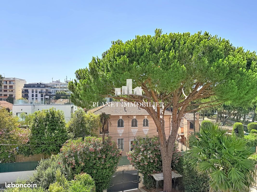 Appartement 1 pièce 27 m² · à Antibes · 27 m² · 185 000 €