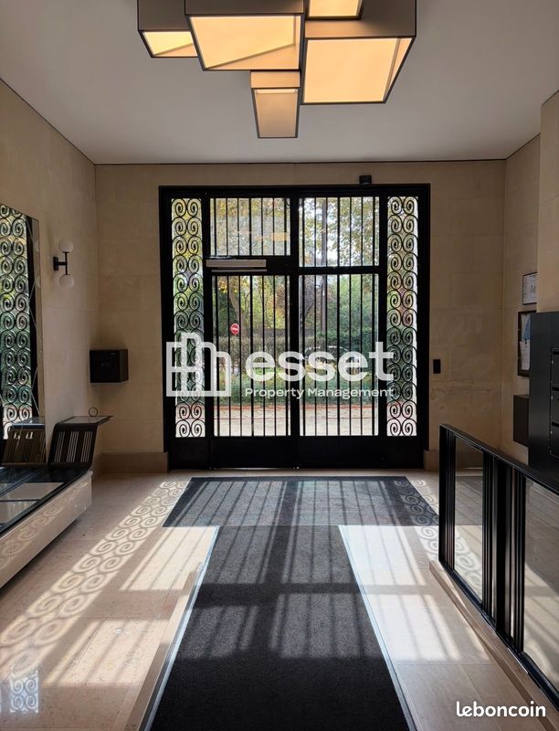 Appartement 7 pièces 205 m² · à Neuilly-sur-Seine · 205 m² · 5 839 €/mois