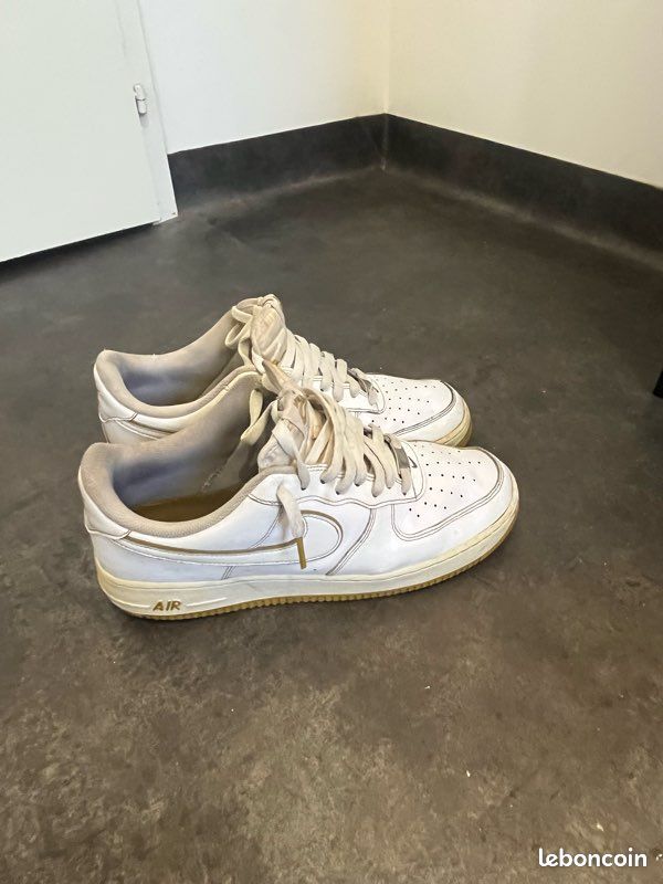 Air force one blanche et doré Chaussures