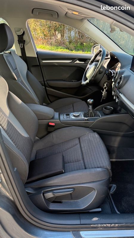 Audi A3 8V tdi 110 Chx SPORTBACK AMBITION REGULATEUR GPS revisé garantie (image 6)