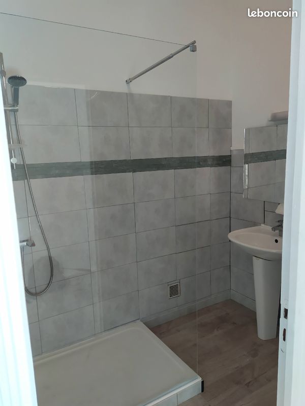 Appartement T3 1er étage 65m² - Villefranche-de-Lonchat 24610 (image principale 2)