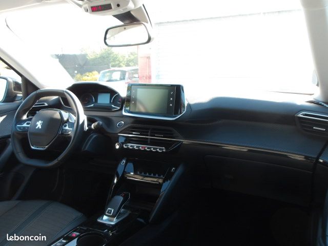 Peugeot 2008 PureTech 130 S&S EAT8 Allure (image 15)