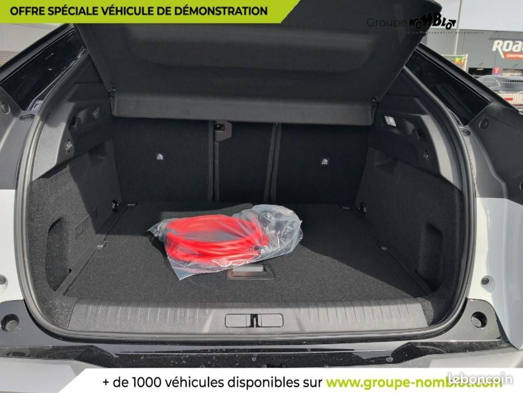 Peugeot 3008 ELECTRIQUE 210 ch 73 kWh GT (image 6)