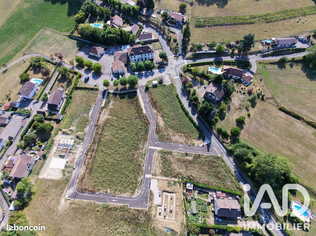 Terrain 917 m² · à Cressin-Rochefort · 917 m² · 92 900 €