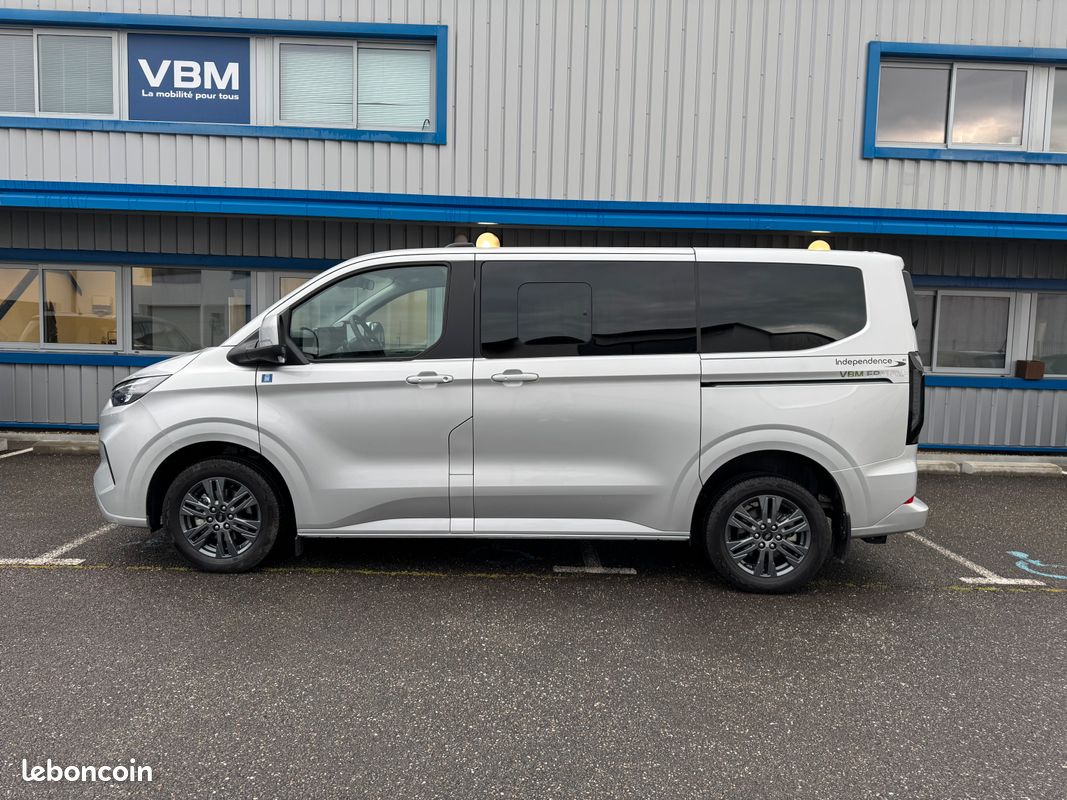 FORD Tourneo Custom TITANIUM 170 EcoBlue BVA8 4 + 1 TPMR EN STOCK (image 1)