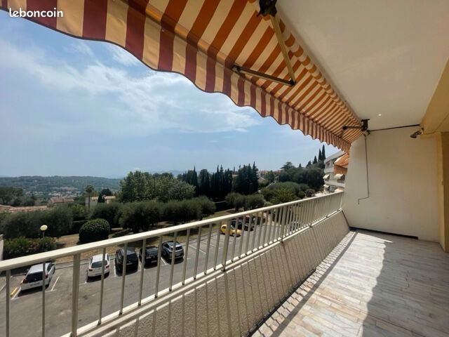 Appartement 3 pièces 49 m² · à Grasse · 49 m² · 950 €/mois