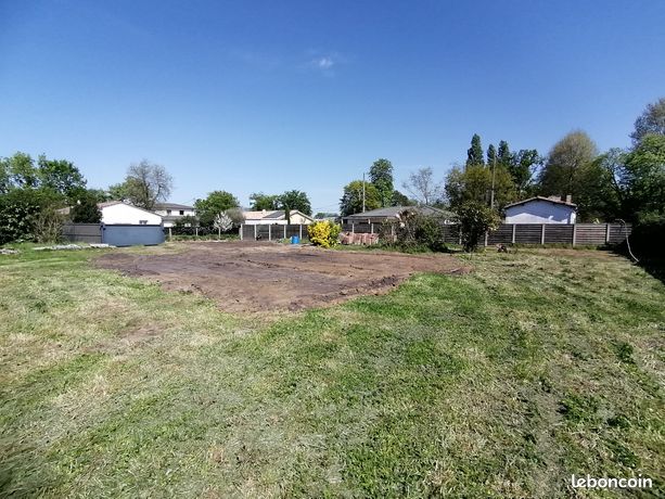 Terrain 1000m² à vendre sur Saint-Loubès