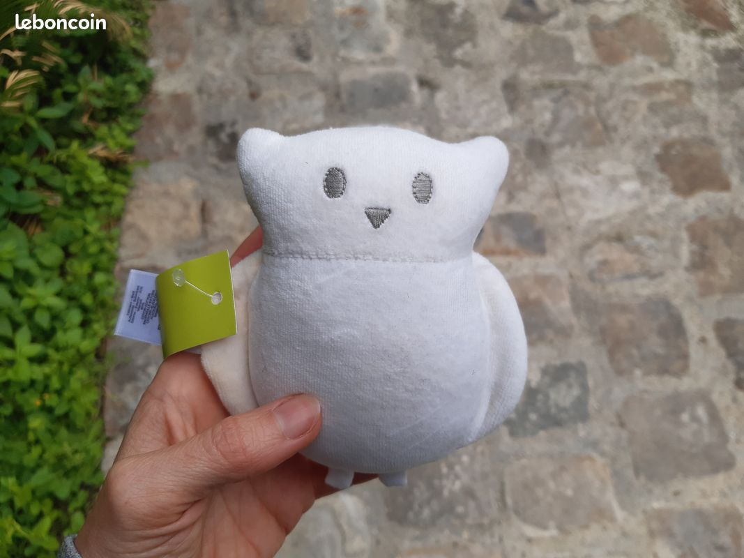 Jouet enfant bébé Doudou hochet peluche blanc chauve-souris marque Petit bateau NEUF (image 1)