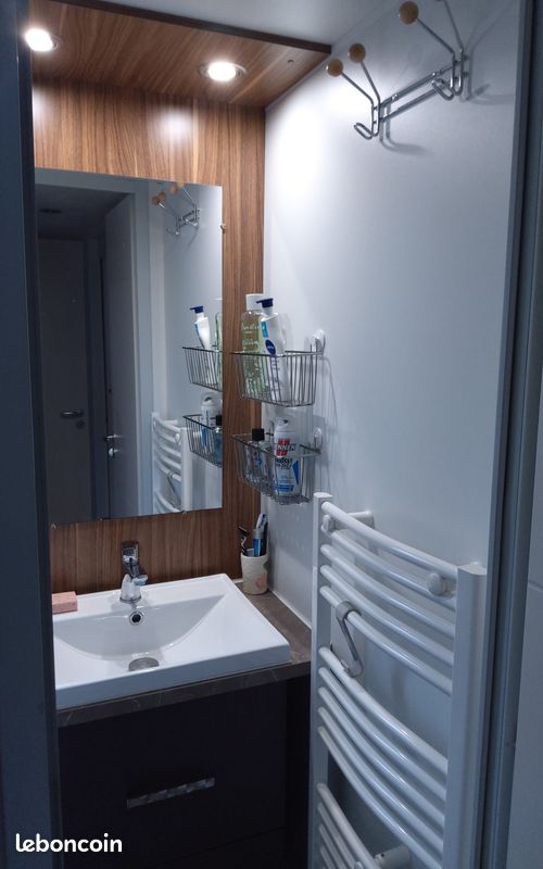 Loue mobil home 3 chambres climatisé très grand confort (image 14)