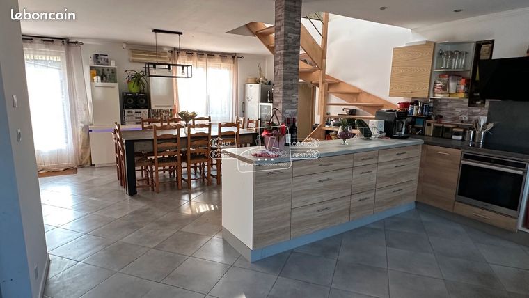 Maison 8 pièces 150 m²