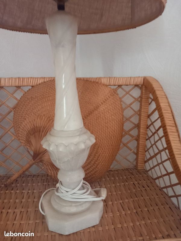 Grande lampe de salon pied albatre (image 2)