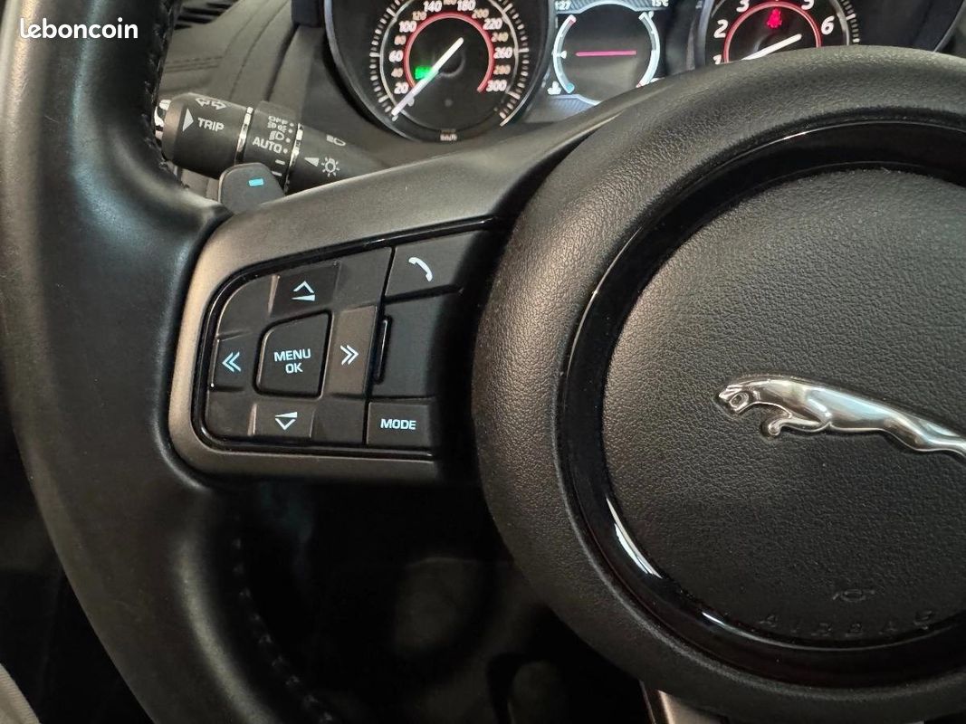 Jaguar F-type COUPE SURALIMENTE 3.0 340 R-DYNAMIC BVA (image 11)