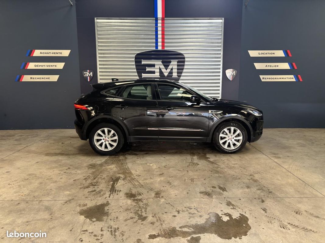 JAGUAR E-PACE D150 - AWD - BVA S PHASE 1 - CARPLAY - Toit ouvrant (image 6)