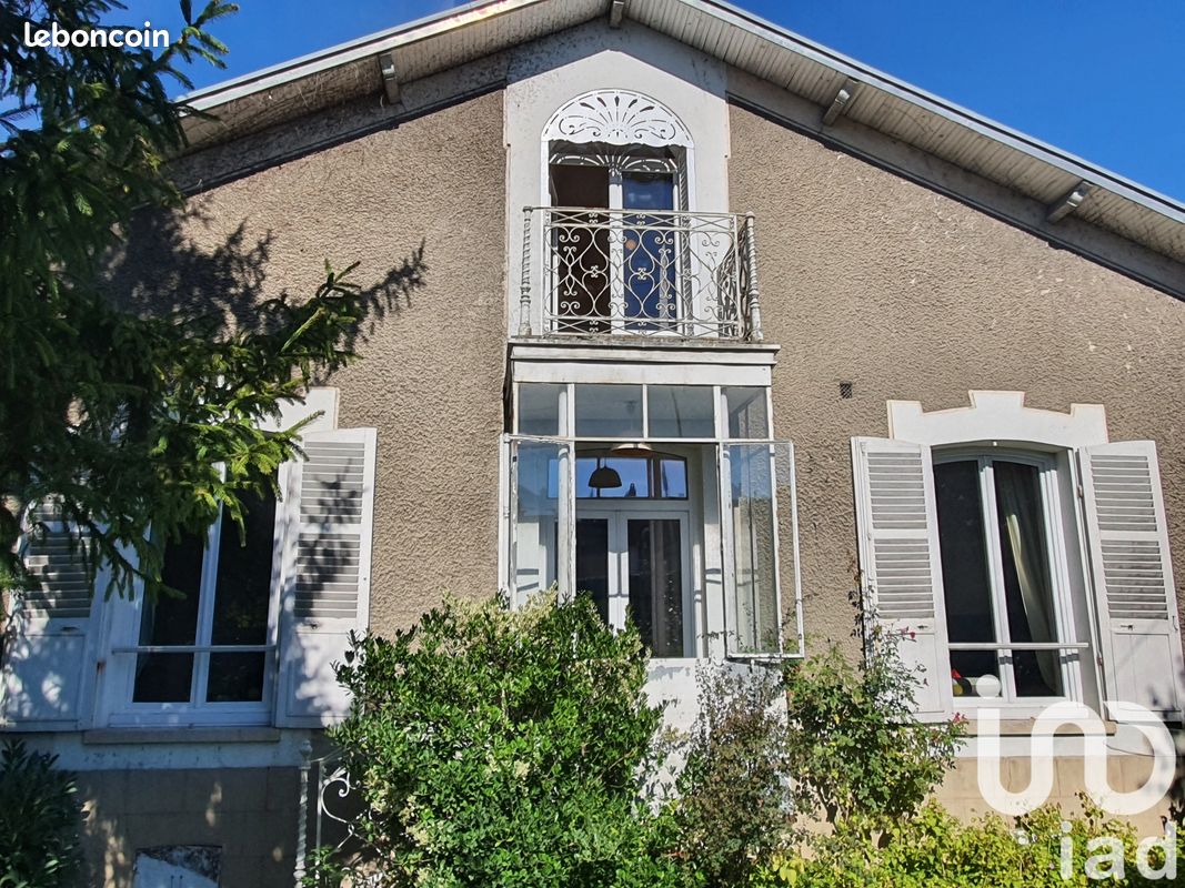 Maison 7 pièces 191 m² · à Montereau-Fault-Yonne · 191 m² · 375 000 €