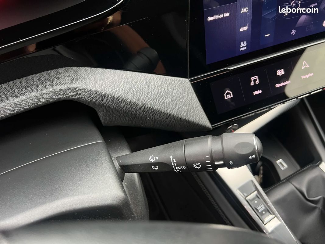 Peugeot 308 1,5 BLUE HDI 130 ALLURE CARPLAY - CAMÉRA 360 - ACC - LED (image 39)