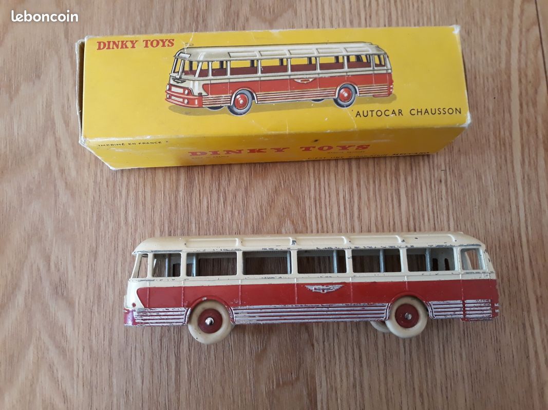 Dinky Toys Meccano France autocar Chausson réf 29F avec sa