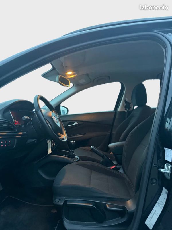 Fiat TIPO SW Lounge 1.6 JTDM 120 - GPS, Caméra, Clim Auto (image 7)