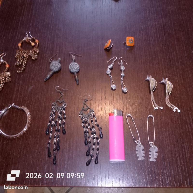 Lot de bijoux fantaisie (image 2)