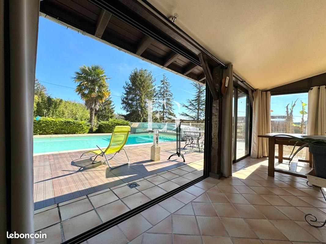 Maison 9 pièces 283 m² - Torsac 16410 (image principale 2)