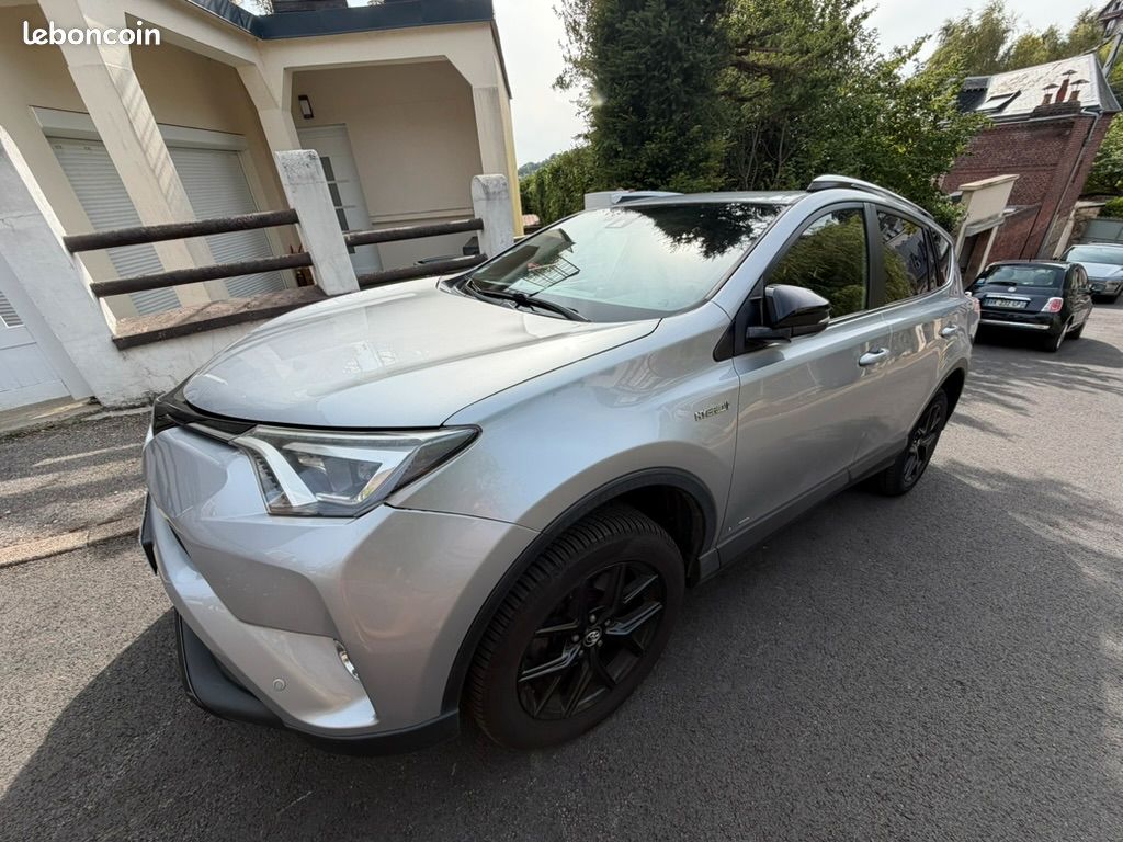 Toyota RAV4 Hybride Black Edition (image 1)