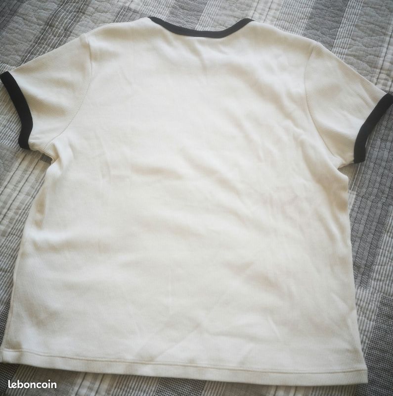 Mini tshirt de chez uniqlo (image 3)