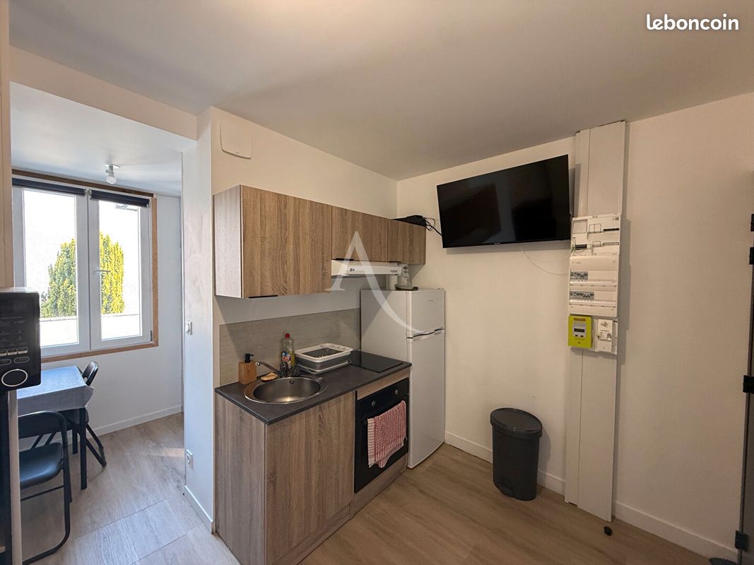 Appartement 1 pièce 14 m² · à La Roche-sur-Yon · 14 m² · 450 €