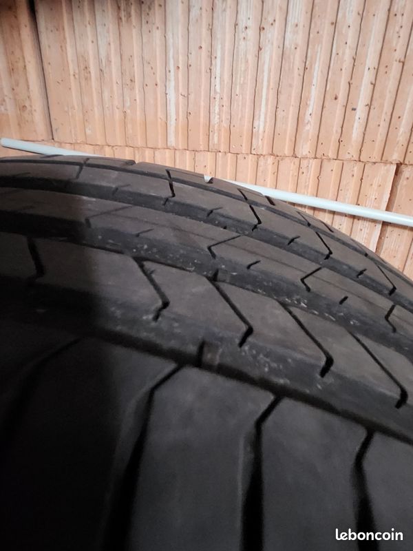 Pneus été 245/45 R19 102Y (image 3)