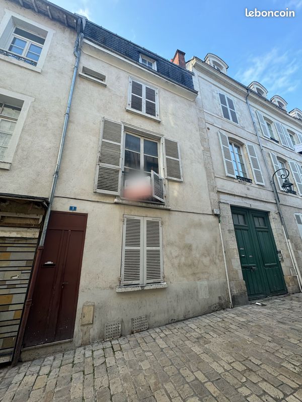 Maison 8 pièces 110 m² · à Orléans · 110 m² · 225 000 €