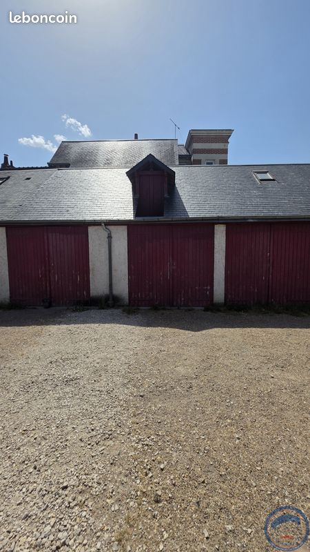 Parking/box Amboise · 32 000 €