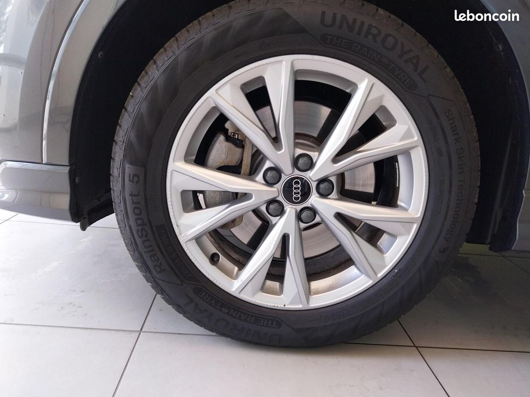 AUDI Q3 45 TFSIe 245 ch S tronic 6 S line (image 7)