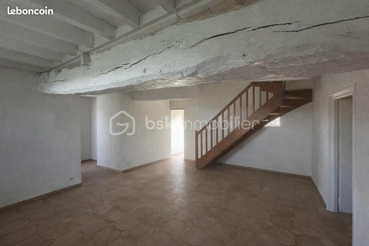 Maison 9 pièces 241 m² · à Tinténiac · 241 m² · 314 000 €